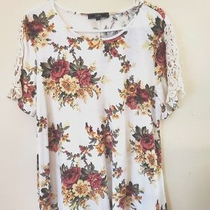 3/$15 ☆☆☆ White Floral Dress